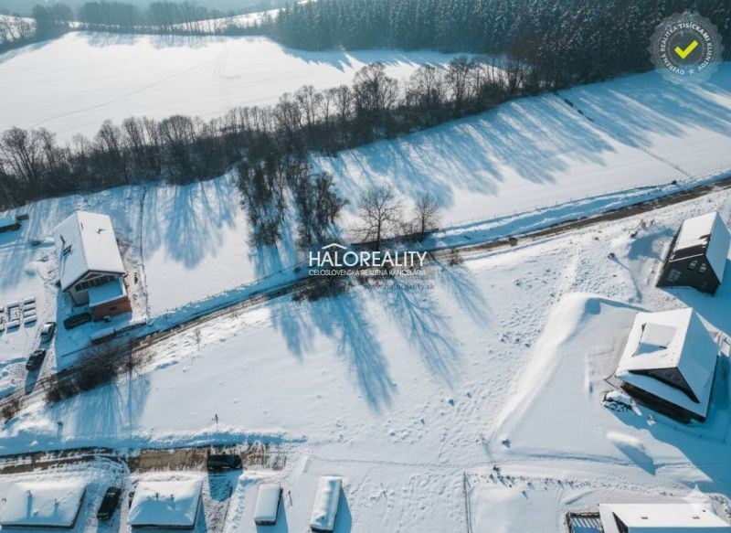 Predaj, pozemok pre rodinný dom 591 m2 Liptovské B...