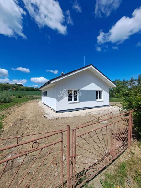 Na predaj krásna novostavba v obci Čechy
