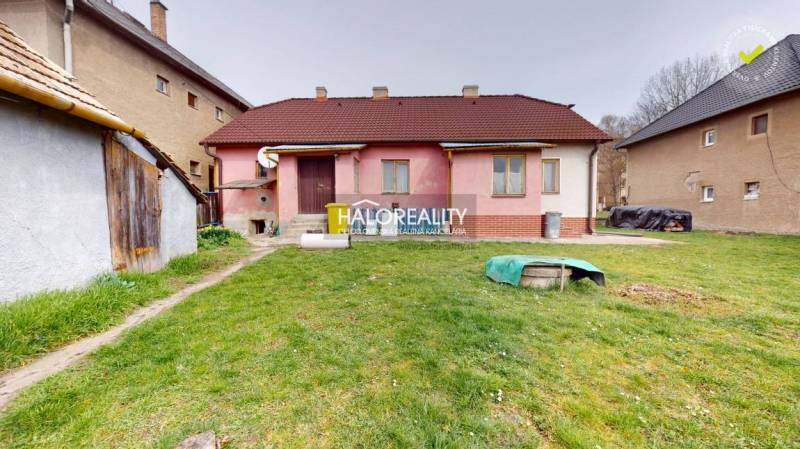 Predaj, rodinný dom Rimavská Sobota, Čerenčianska - ... - Rodinný dom v Rimavskej Sobote s dvorom a prístavbou, vhodný na rekonštrukciu.