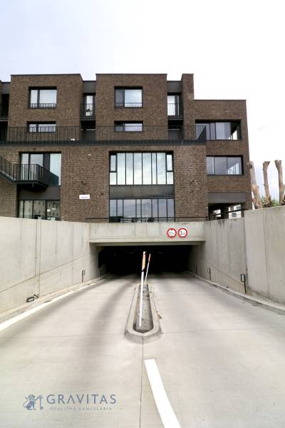 Komfortne vybavený 2-izbový byt v projekte 2 Sýpky - Vjazd do podzemnej garáže obytného domu v Bratislave - Jarovciach.