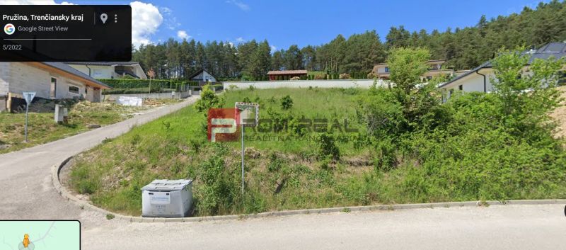 Exkluzívny stavebný pozemok na RD - Pozemok na bývanie v Pružine, mierne svahovitý, s výhľadom na lesnú krajinu.