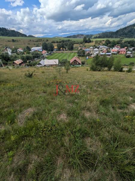 Stavebný pozemok kúsok od lyžiarskych vlekov Čierny Balog - Bexeľ - Zelená krajina s výhľadom na obec Bexeľ v Čiernom Balogu. Pozemky - bývanie.