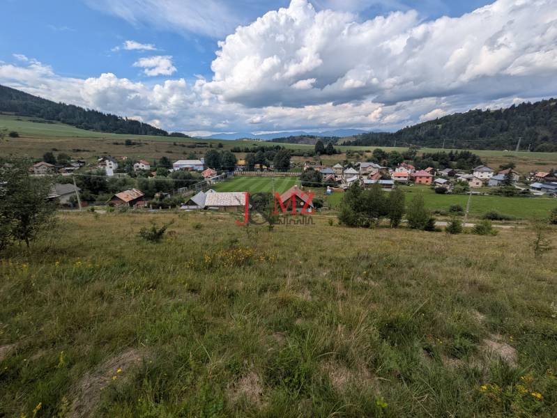 Stavebný pozemok kúsok od lyžiarskych vlekov Čierny Balog - Bexeľ - Výhľad na obec a prírodné prostredie v Čiernom Balogu na ulici Bexeľ, pozemky - bývanie.