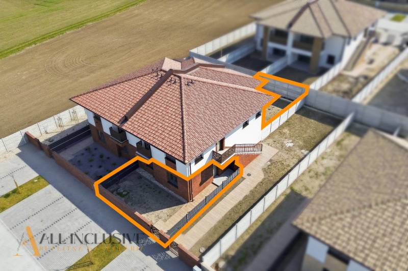 Na predaj 3-izb. byt so záhradou, Dunajská Streda - Pohľad zhora na 3-izbový byt na ulici Malé Blahovo v Dunajskej Strede.