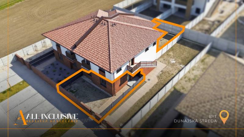 Na predaj 3-izb. byt so záhradou, Dunajská Streda - Rodinný dom s terakotovou strechou v Malom Blahove v Dunajskej Strede, s vyznačeným pozemkom.