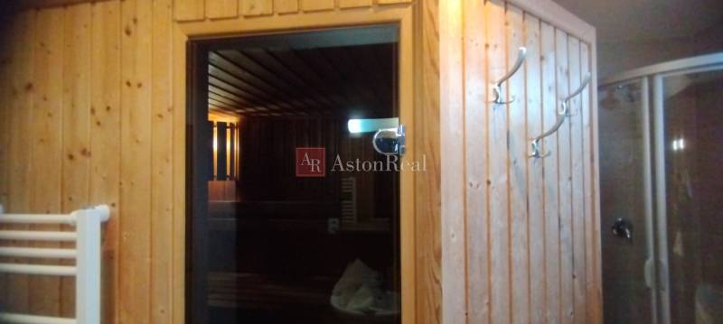 Predaj !Elegantný byt s wellness prvkami pri Jasnej - Sauna s drevenými obkladmi v 2-izbovom byte.