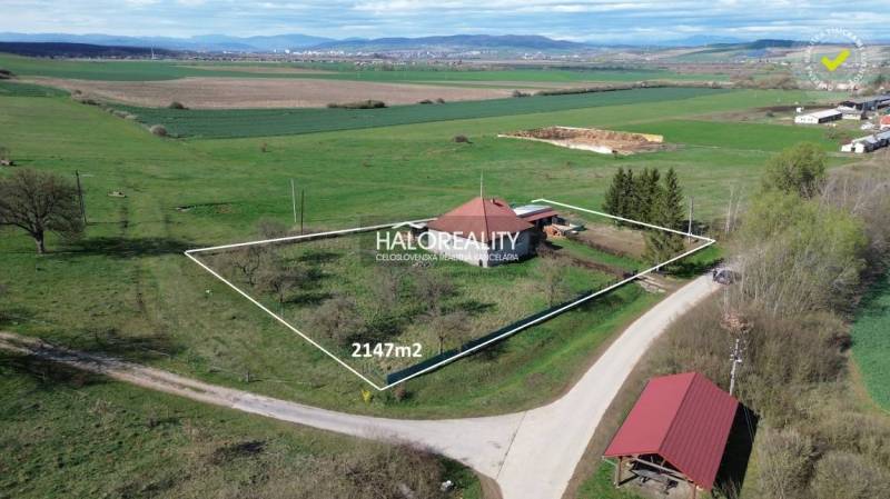 Predaj, rodinný dom Rimavské Janovce, Janošíky - EXK... - Rodinný dom v Rimavských Janovciach na rozľahlej parcele 2147 m², obklopený prírodou.