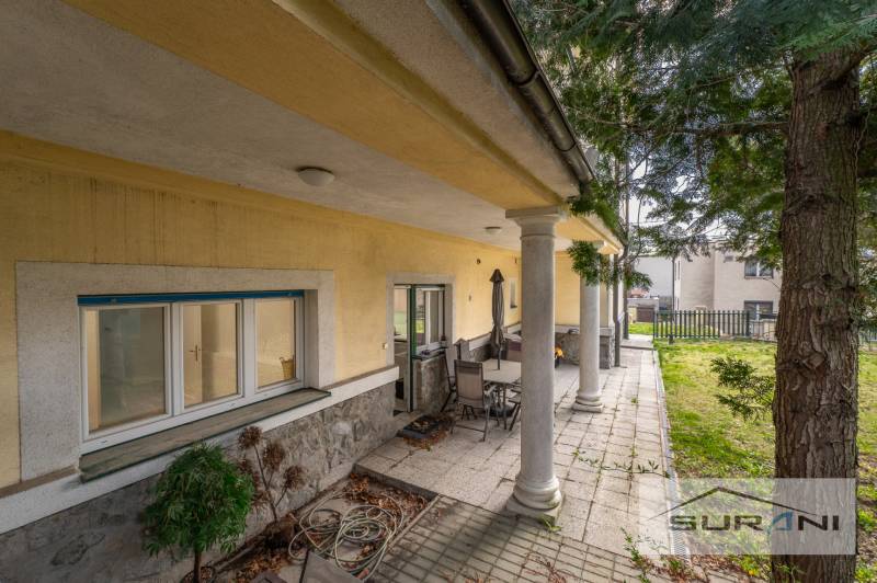 PRENÁJOM 4-IZBOVÉHO BYTU | ZÁHRADA | DVOJGARÁŽ | KRČMÉRYHO ULICA - Terasa pri 4-izbovom byte s otvoreným priestorom na Krčméryho ulici v Bratislave - Staré Mesto.