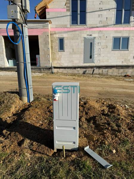Stavebný pozemok KUNERAD, projekt + vydané územn. rozhod. - Stavenisko na ulici Borie v Stránskom, pripravené pozemky pre bývanie.