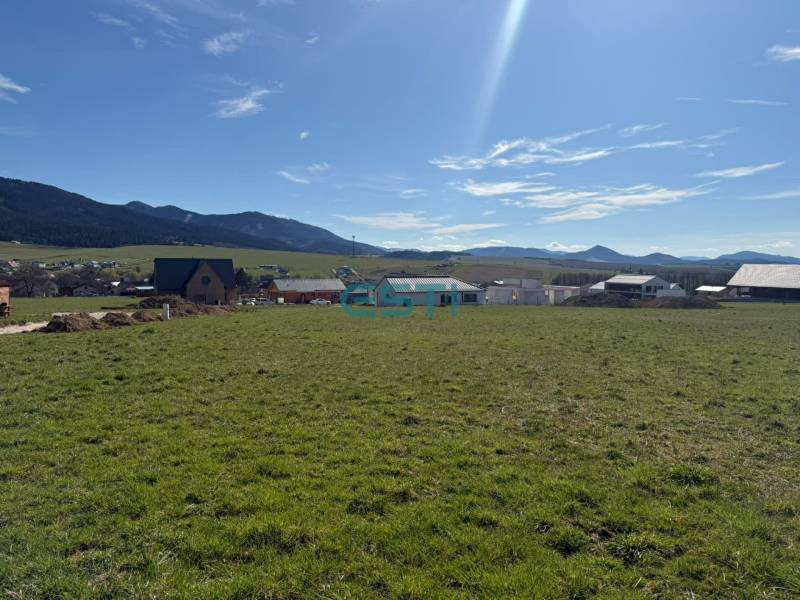 Stavebný pozemok KUNERAD, 670 m2 - Pozemky - bývanie v Stránskom na ulici Borie s výhľadom na okolitú krajinu.