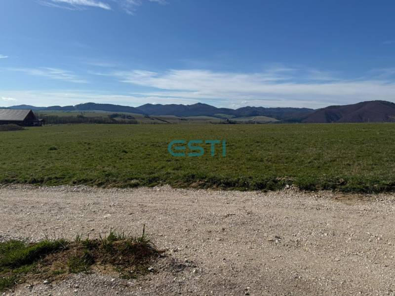 Stavebný pozemok KUNERAD, 670 m2 - Pozemky - bývanie v Stránskom na ulici Borie, s krásnym výhľadom na krajinu.