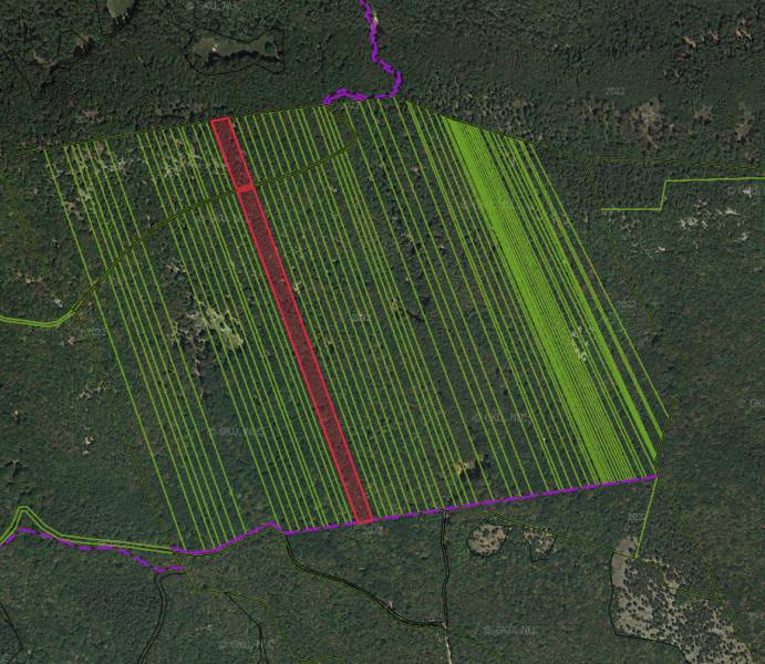 Dvorníky – Spoluvlastnícky podiel na lese a pozemku pri obci - Letecká mapa poľnohospodárskych a lesných pozemkov v Dvorníkoch-Včelároch s farebným vyznačením.