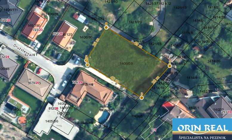  SP V LIMBACHU - 1310 m2 - SO ST.POVOLENÍM A PROJEKTOM V CENE - Rovinatý pozemok na ulici Družstevná, ideálny pre bývanie, s presne zameranými rozmermi.