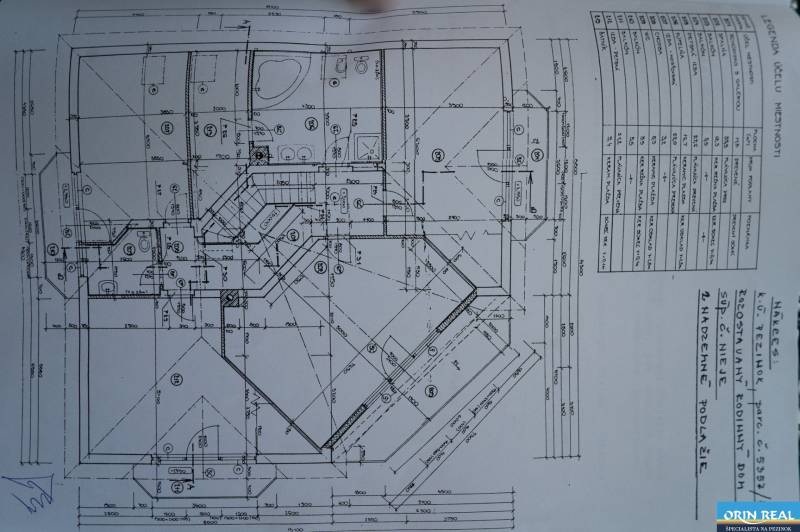 ,,,EXKLUZÍVNE,,,PREDAJ PRIESTRANNÉHO 5 IZB.RD V PEZINKU / LIMBACH - Pôdorys rodinného domu v Pezinku na ulici Kamenice s rozvrhnutím izieb.