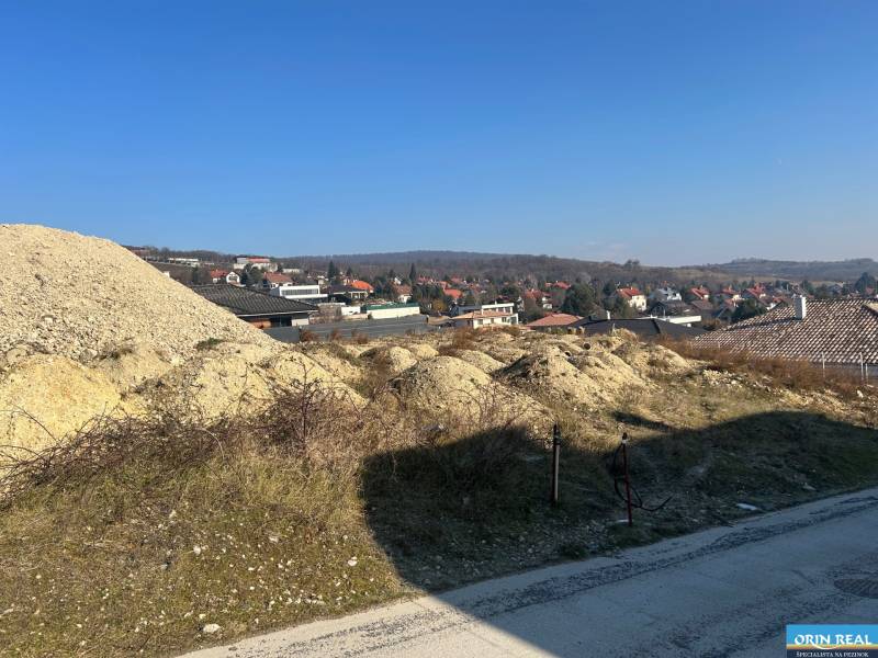 ,,,REZERVOVANÝ,,,PREDAJ SP V LIMBACHU - 1165 m2 - Na obrázku vidieť pozemky na ulici Cintorínska, vhodné pre bývanie.