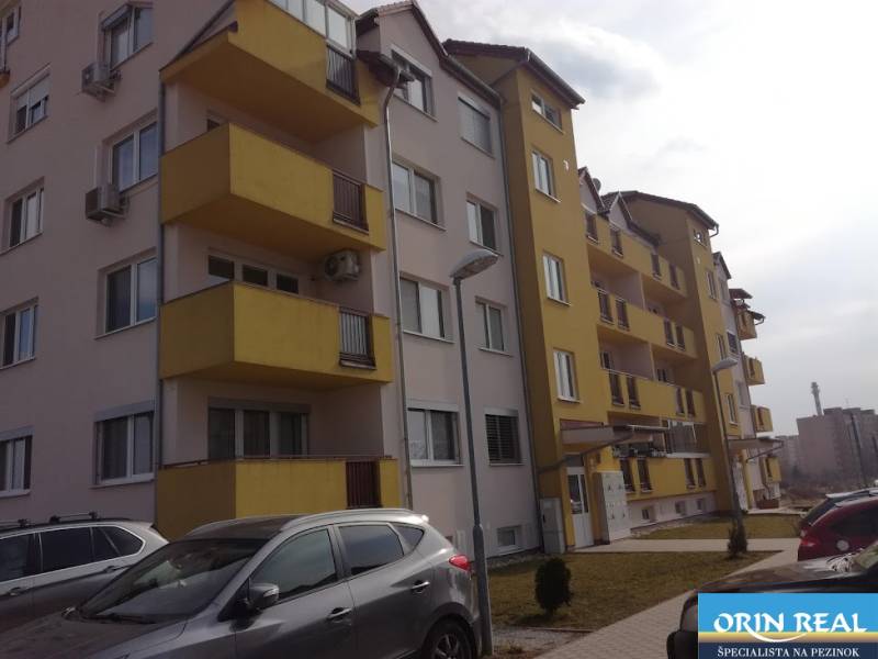 PREDAJ PRIESTRANNÉHO 3 IZB. BYTU V NOVOSTAVBE V PEZINKU-DONA SANDTNERA - Bytový dom na ulici Dona Sandtnera, parkovisko, vhodný pre 3-izbový byt.