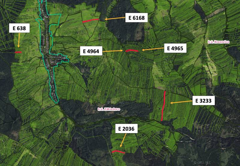 Zábiedovo – 11.650 m2 ORNÁ PÔDA a LES - Letecká mapa Poľnohospodárskych a lesných pozemkov v okolí Zábiedova s označenými parcelami.
