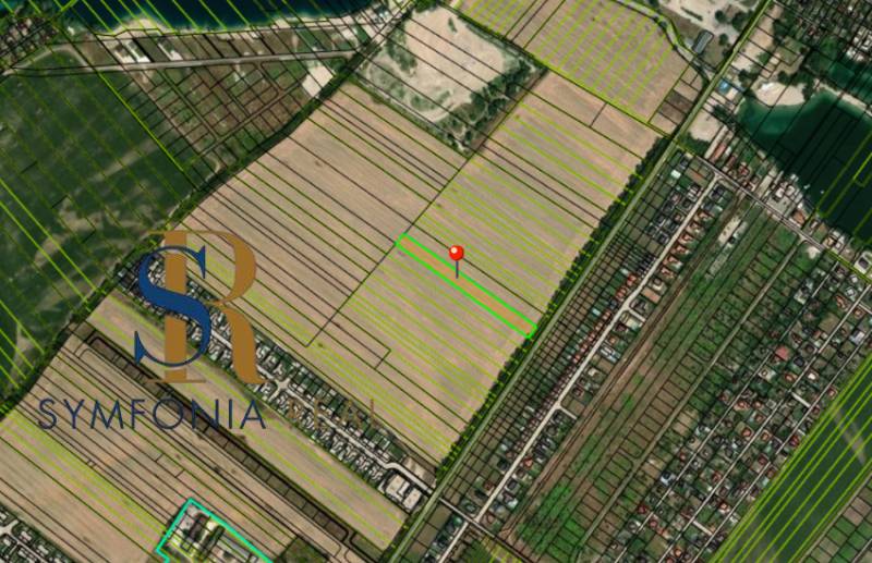 Investičný klenot pri jazerách - pozemok - bez rezervačnej zálohy - Letecký pohľad na Rekreačné pozemky v Dunajskej Lužnej s farebným označením parciel.