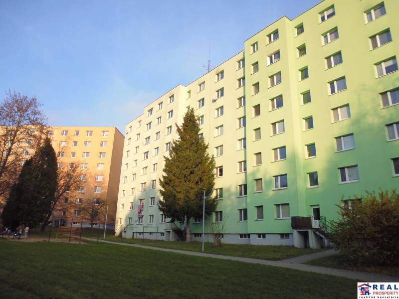 PRENÁJOM: M.NEŠPORA - 2-izbový byt, 58 m2, 7.posch. - Sídlisko III. - Sídlisko s bytovkami v Prešove, obklopené zeleňou a parkom.