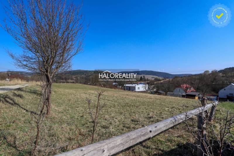 Predaj, krásny pozemok pre rodinný dom 1068 m2 Papra... - Pozemky - bývanie v Papradne s výhľadom na okolitú krajinu a prírodu.