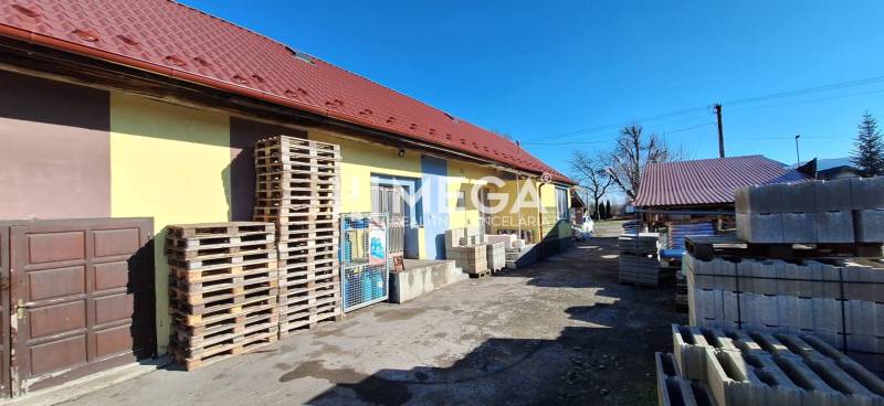 NA PREDAJ  Zabehnutá prevádzka v obci Kamenica nad Cirochou - Obchodné priestory na ulici Osloboditeľov 193 v Kamenici nad Cirochou s exteriérovým uskladnením.