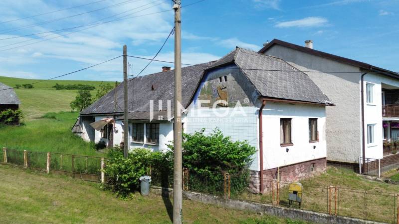 EXKLUZÍVNE NA PREDAJ: Rozsiahly pozemok, Ondavské Matiašovce - Rodinný dom s tradičnou strechou a záhradou v Ondavských Matiašovciach, Pozemky - bývanie.