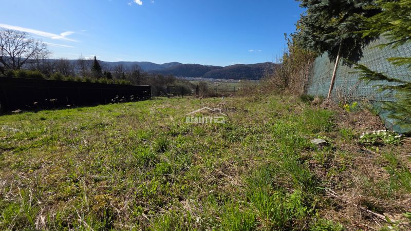 Exkluzívne na predaj rekreačný pozemok 655 m2, Považská Bystrica