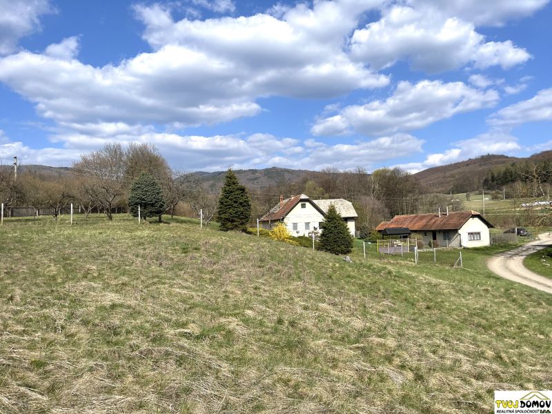 Rodinný dom na Ivinách s veľkým pozemkom a prírodnou atmosférou