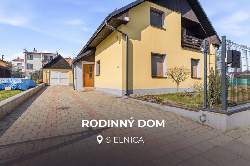 RODINNÝ DOM S GARÁŽOU | SIELNICA | ZVOLEN - Rodinný dom na Kapitulskej ulici v Sielnici so záhradou a dláždenou príjazdovou cestou.