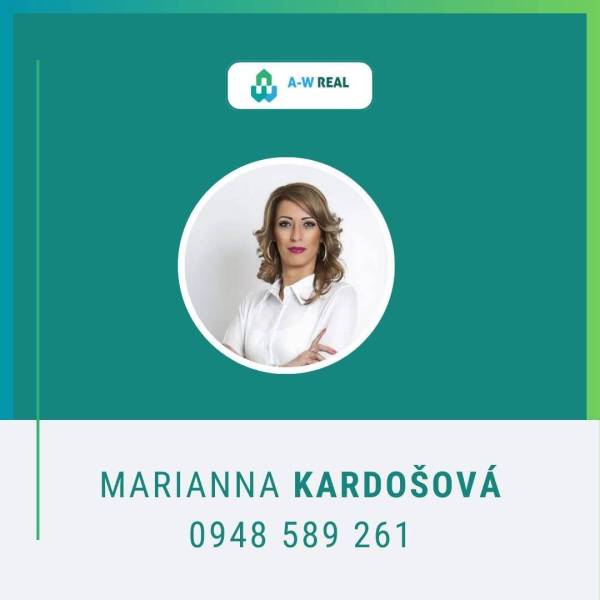 Na predaj starší rodinný dom v obci Ohrady - Tento obrázok obsahuje kontaktné údaje osoby, ktorá môže ponúkať realitné služby.