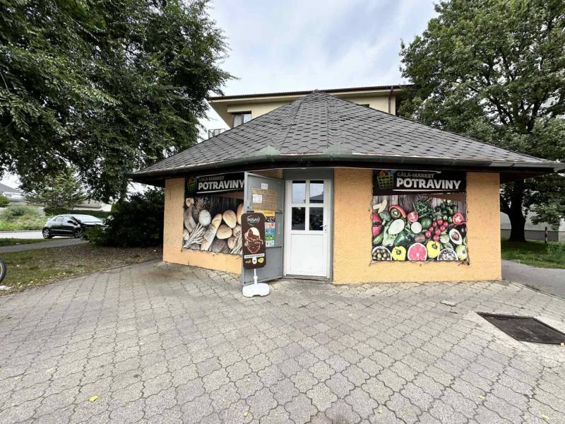 ☎️ 0918197701- Znížená cena     Predaj – Obchodný priestor v Dunajskej - Obchodné priestory v Dunajskej Strede ponúkajú potraviny v príjemnom prostredí pri stromoch.