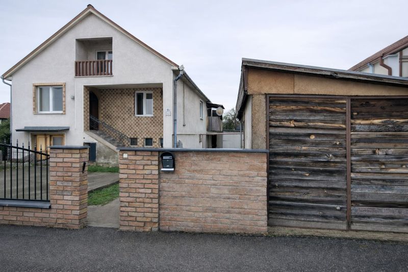 Priestranný rodinný dom v Kolárove – 287, 29 m²