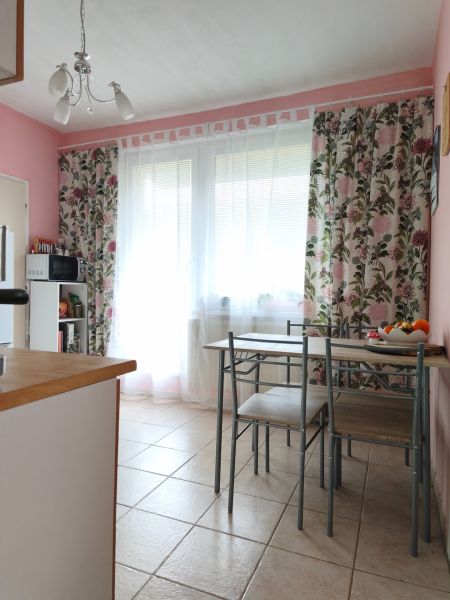 Velkometrážny 2 izbový byt Hlboká ulica Čermáň