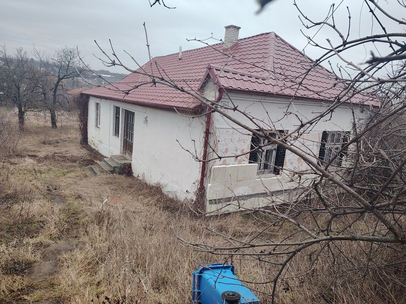 RK Dobré reality predáva stavebný pozemok v obci Dulovce - Rodinný dom na pozemkoch určených na bývanie v Dulovciach.