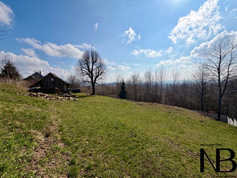 Na predaj slnečný pozemok, 1066 m², rodinný dom (LV),  Lubina - Pozemky - bývanie na predaj v Lubine na ulici Lubina, s rozľahlou zelenou plochou.