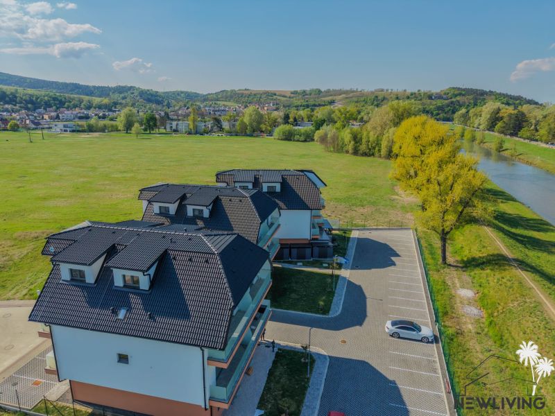 Na predaj 4iz. byt na Banke pri Piešťanoch - Novostavby pri rieke na Moravanskej ulici v Banke s parkovacími miestami.