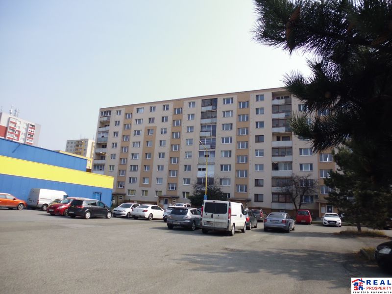 A.G.SVOBODU: Prenájom - 2-izb. ZARIADENÝ byt, 57 m2, 6.p.- REZERVOVANÝ - Bytový dom so zaparkovanými autami na ulici G. Svobodu v Prešove, ponúka 2-izbové byty.