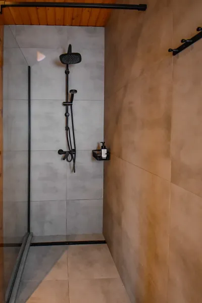 I Dom s wellness, bazénom a hotovým biznis potenciálom - 8.webp