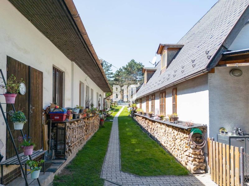 Rozvojový pozemok s existujúcou zástavbou – Jadranská ulica, Bratislav - Dvor na Jadranskej ulici v Bratislave IV, určený pre Pozemky - bývanie.