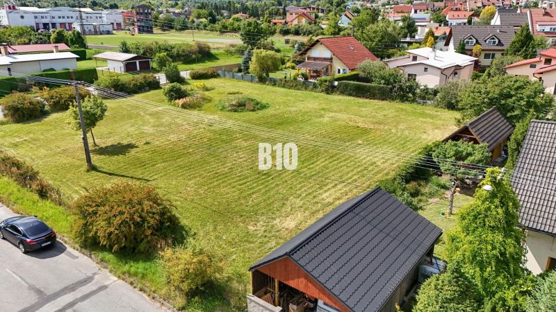 NOVÁ CENA: Prémiový pozemok v najžiadanejšej časti Martina – Stráne! - Zeleň a rozľahlá plocha vhodná pre pozemky na bývanie v Martine.