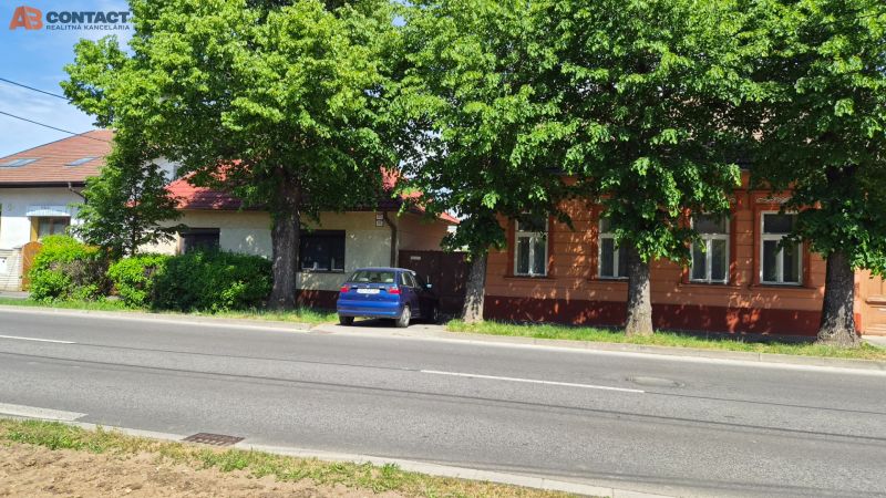 Pôvodný rodinný dom na 604 m² v centre mesta Senec