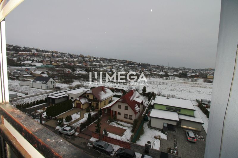 Úprava ceny - Na predaj byt na vynikajúcej adrese - Vranov nad Topľou - Zasnežená panoráma z 3-izbového bytu na Lúčnej ulici vo Vranove nad Topľou.