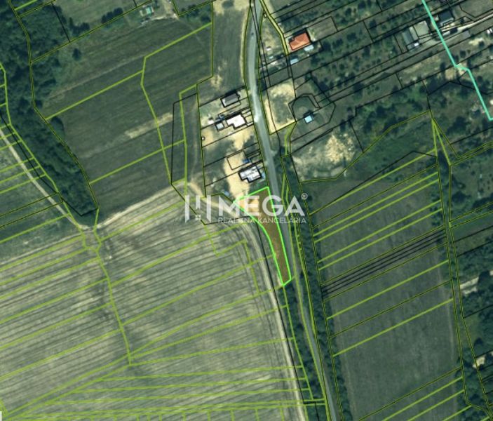 NA PREDAJ INVESTIČNÝ POZEMOK S PANORAMATICKÝM VÝHĽADOM SNINA - Letecký pohľad na pozemky - bývanie na Hámorskej ulici v Snine.