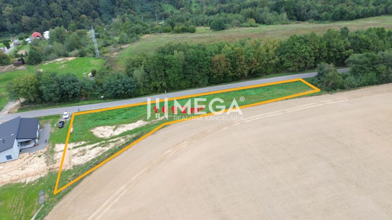 NA PREDAJ INVESTIČNÝ POZEMOK S PANORAMATICKÝM VÝHĽADOM SNINA - Pozemok na bývanie na Hámorskej ulici v Snine s rozlohou 1692 m².