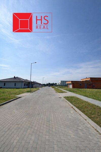 Predaj pozemku 639m2 v obci Dvory nad Žitavou pri NZ