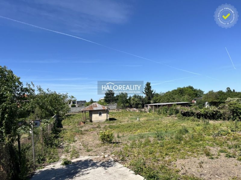 Predaj, pozemok pre rodinný dom 1695 m2 Sládkovičo...