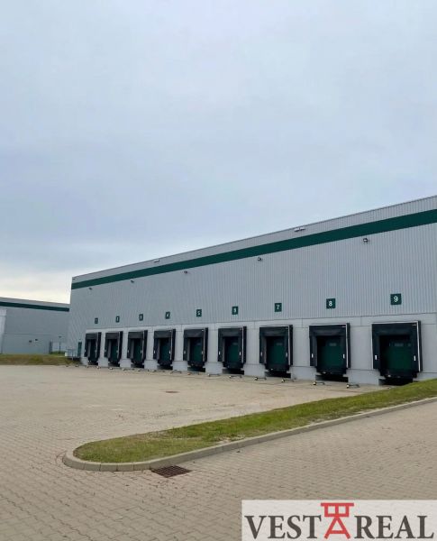 Prenájom A-Class logistickej haly s kanceláriami – 7 026 m², Galanta - Sklady a haly v Galante s nakladacími rampami a dláždeným priestorom.