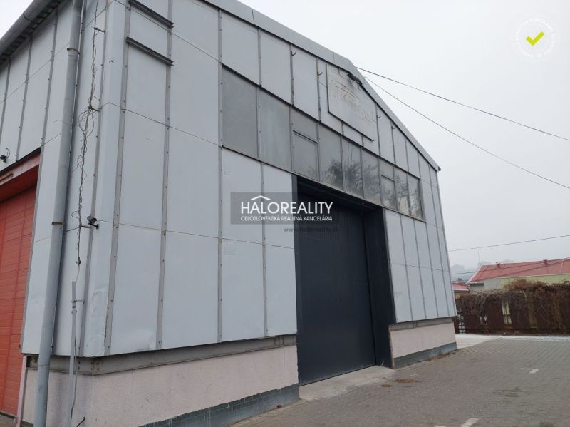 Prenájom, skladový priestor Košice Džungľa - EXKLUZÍ... - Sklady a haly v KE - Džungľa s kovovým obložením a veľkým vstupom.