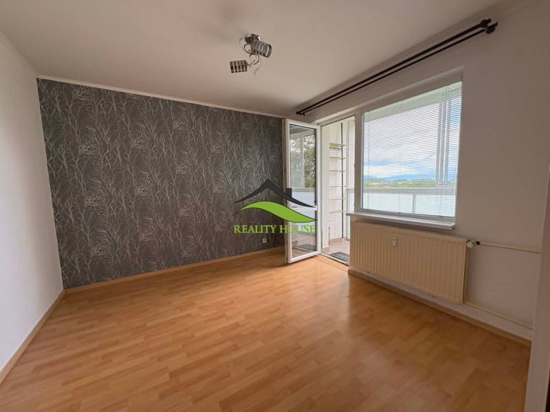 3 izbový byt na sidlisku Stráňany