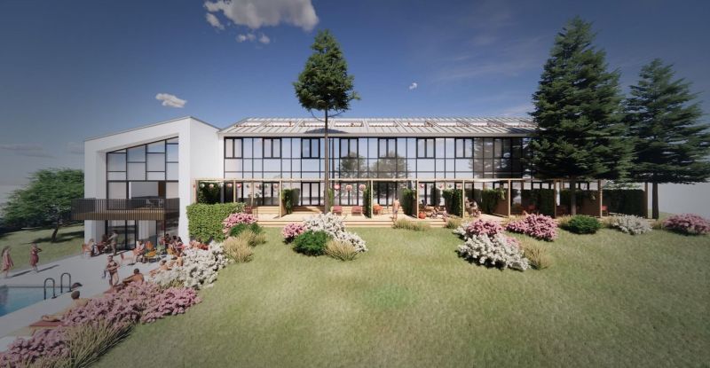 SPILL Apartments Šírava - Predaj apartmánov pri Zemplínskej Šírave - Exteriér rekreačného apartmánu v Zemplínskej Šírave s bazénom a terasou obklopenou zeleňou.